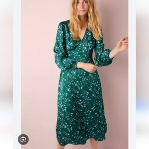 Wyse London shira blossom ditsy floral satin long sleeve maxi dress green 6